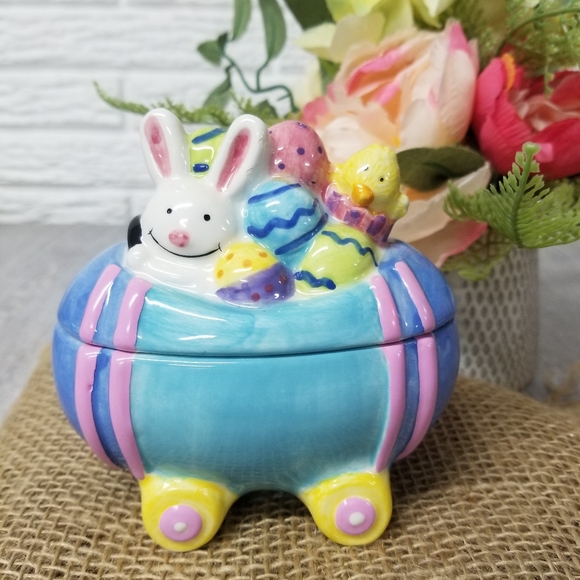 Hallmark Other - Hallmark Ceramic Easter Egg Car Trinket Box